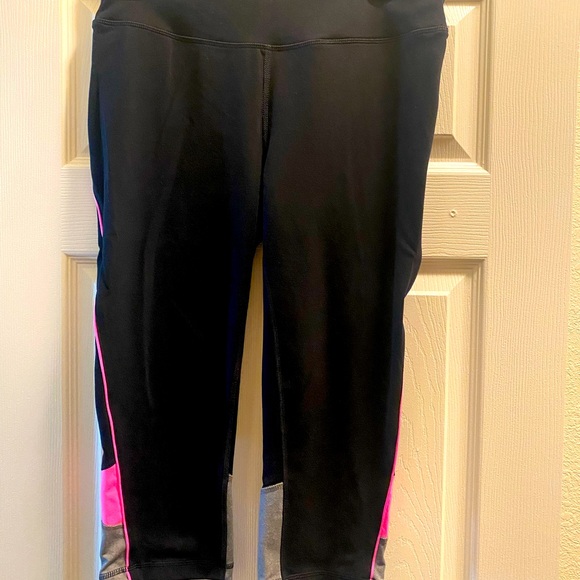 TEK GEAR SHAPEWEAR WORKOUT PANTS - Picture 2 of 3